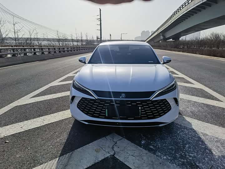 Фото 2 - BYD Qin L