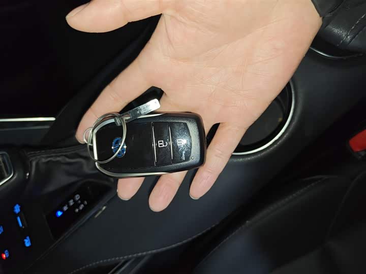 Фото 9 - Toyota Venza