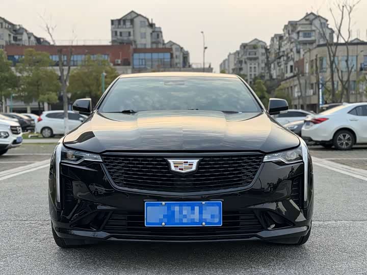 Фото 2 - Cadillac CT4