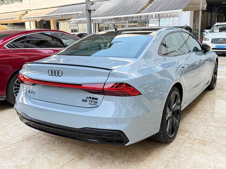 Фото 4 - Audi A7L