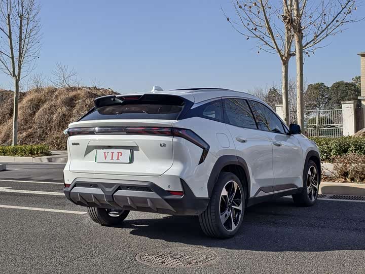 Фото 9 - Geely Galaxy L7