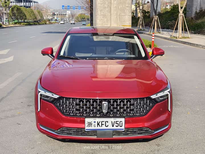 Фото 2 - Bestune B70