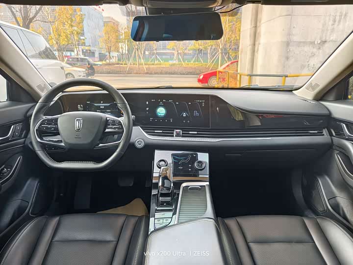 Фото 6 - Bestune B70