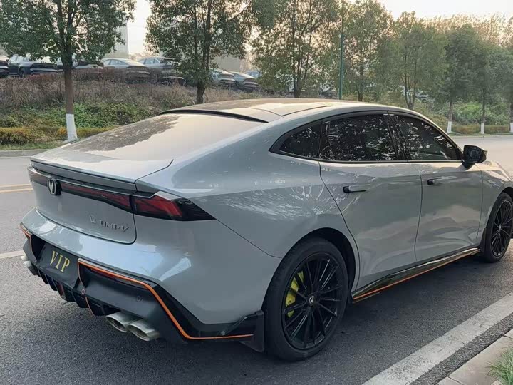 Фото 7 - Changan UNI-V