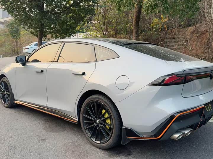 Фото 9 - Changan UNI-V