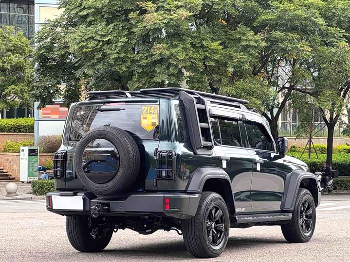 Фото 9 - Tank 300