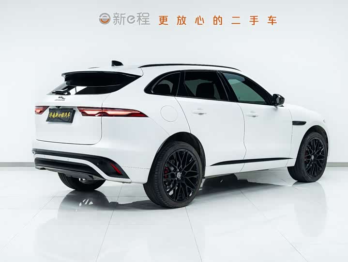 Фото 6 - Jaguar F-Pace