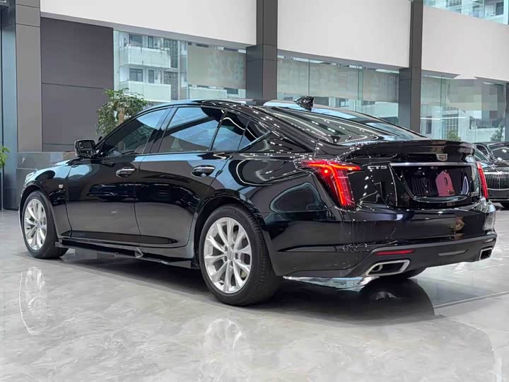 Фото 9 - Cadillac CT5