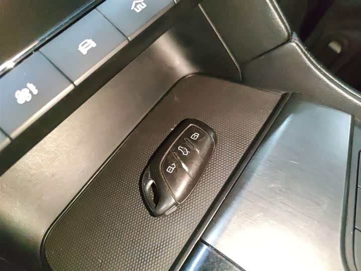 Фото 9 - MG Motor 6