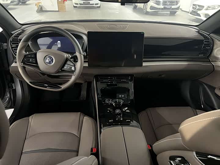 Фото 9 - BYD Han