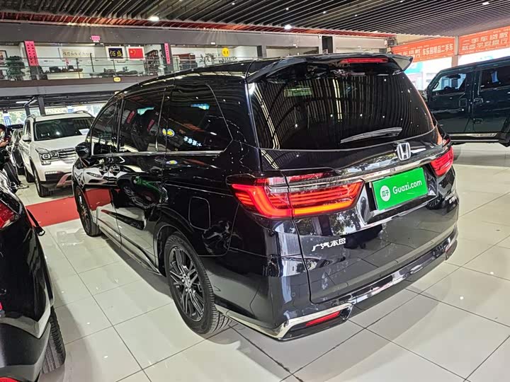 Фото 5 - Honda Odyssey