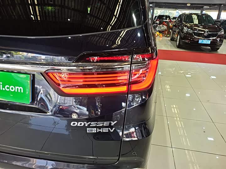 Фото 8 - Honda Odyssey