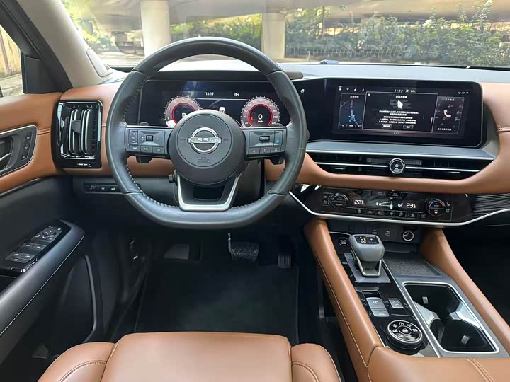 Фото 4 - Nissan Pathfinder