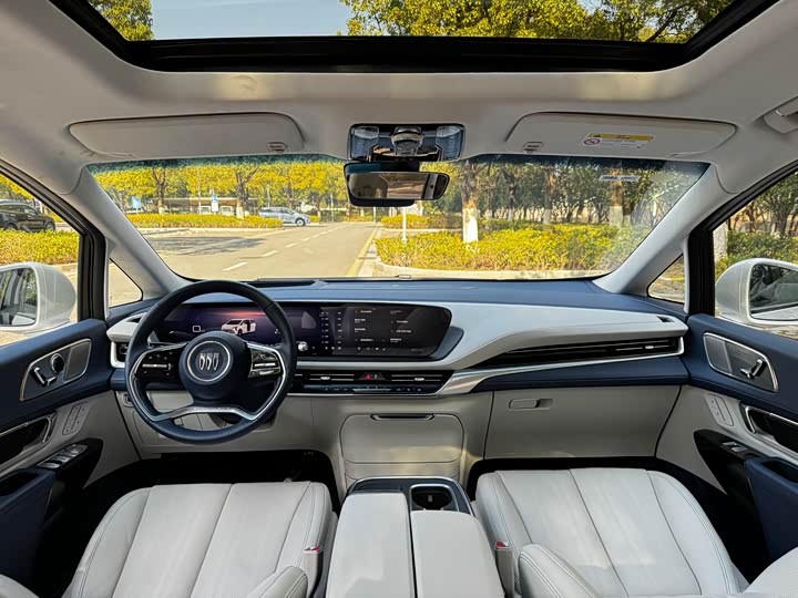 Фото 4 - Buick GL8 Century