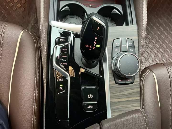 Фото 4 - BMW 5 Series Hybrid