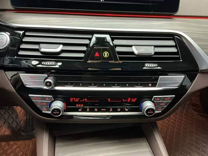 Фото 7 - BMW 5 Series Hybrid