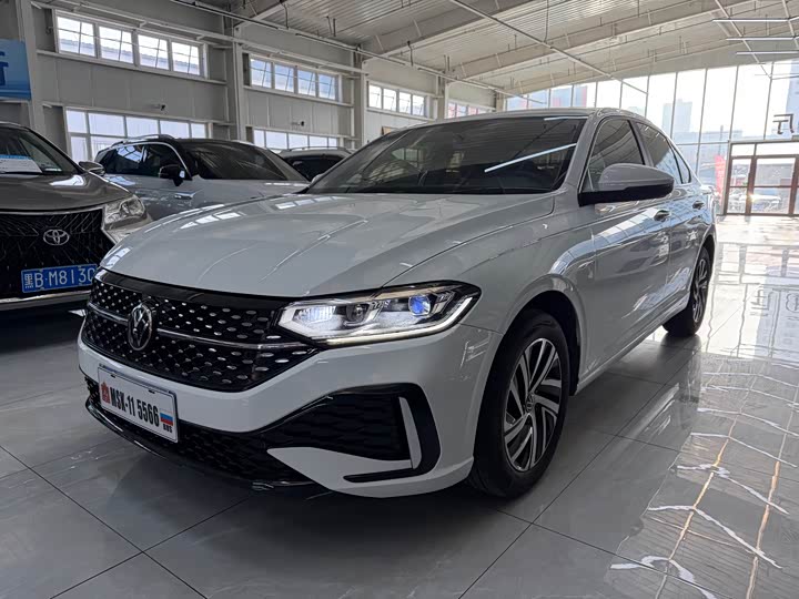 Фото 1 - Volkswagen Lavida