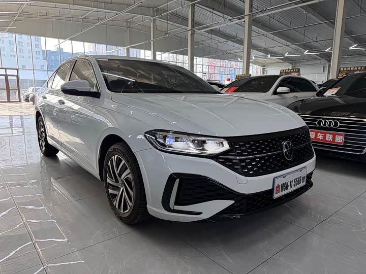 Фото 3 - Volkswagen Lavida