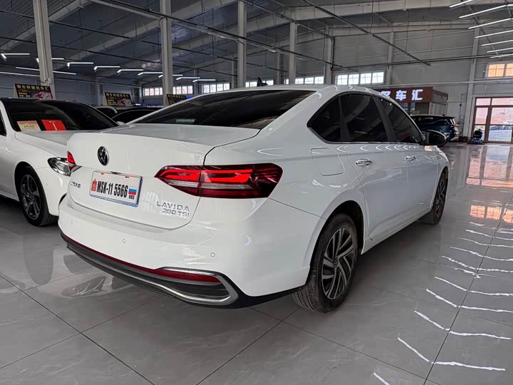 Фото 4 - Volkswagen Lavida