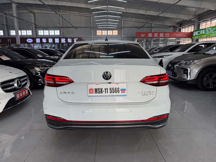 Фото 5 - Volkswagen Lavida