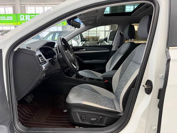 Фото 7 - Volkswagen Lavida