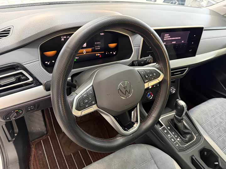 Фото 8 - Volkswagen Lavida