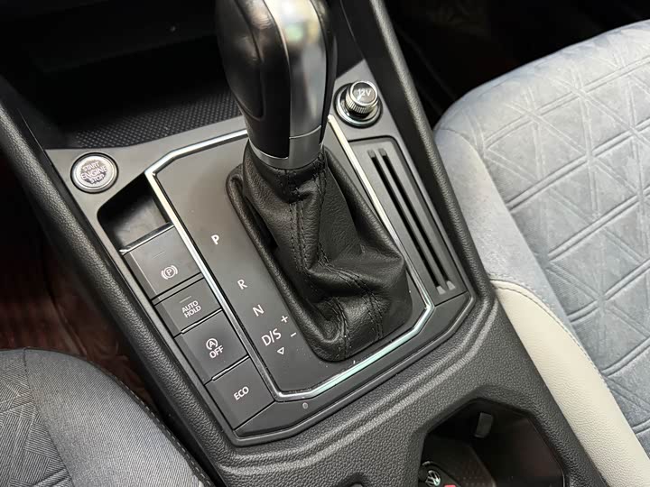 Фото 9 - Volkswagen Lavida