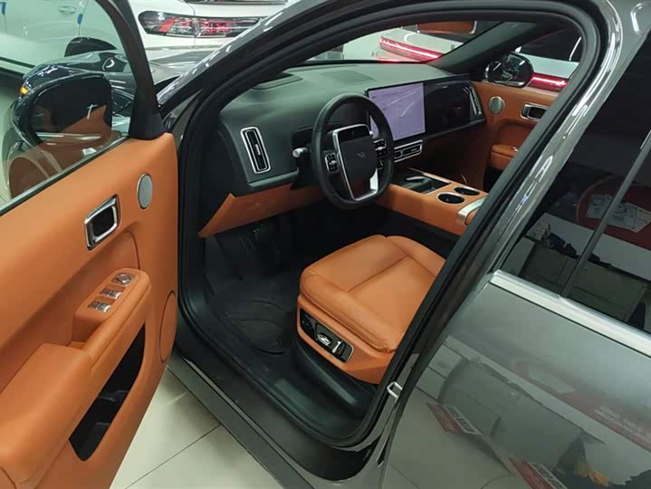 Фото 8 - LiXiang L7