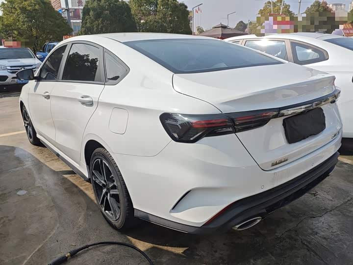 Фото 5 - Geely Binrui