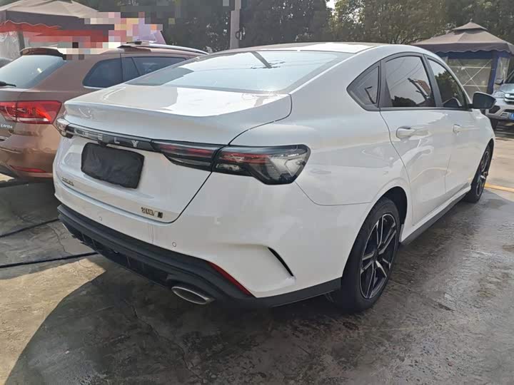 Фото 7 - Geely Binrui