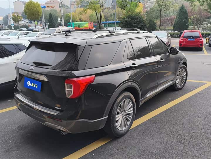 Фото 3 - Ford Explorer