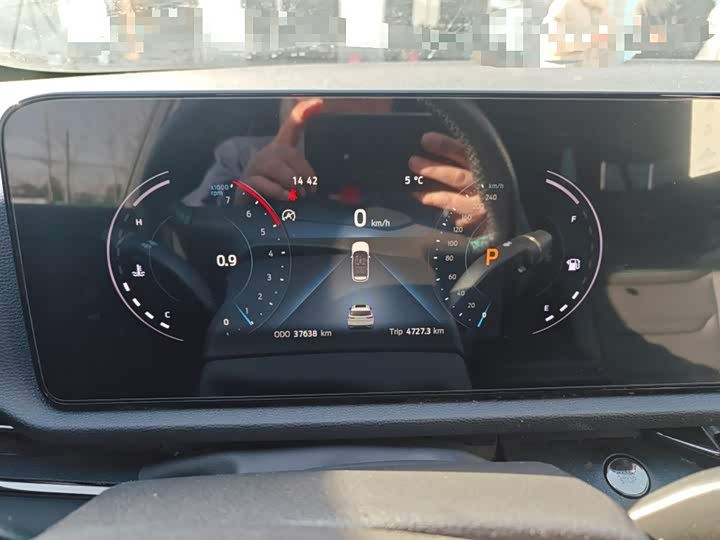 Фото 4 - Ford Equator Sport