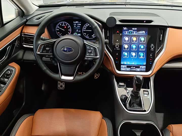 Фото 9 - Subaru Outback