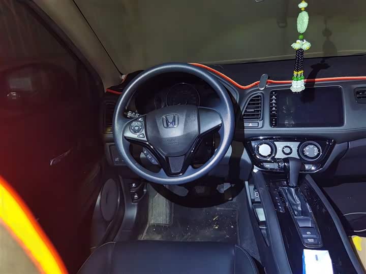 Фото 3 - Honda Vezel