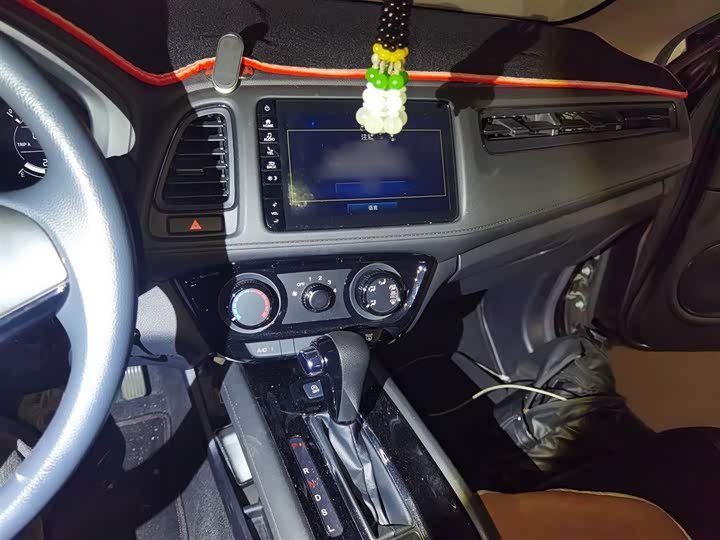 Фото 6 - Honda Vezel