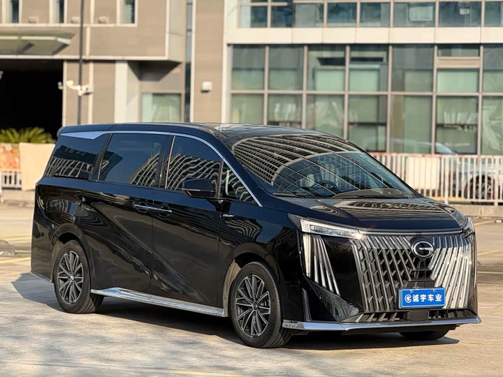 Фото 3 - GAC Trumpchi M8