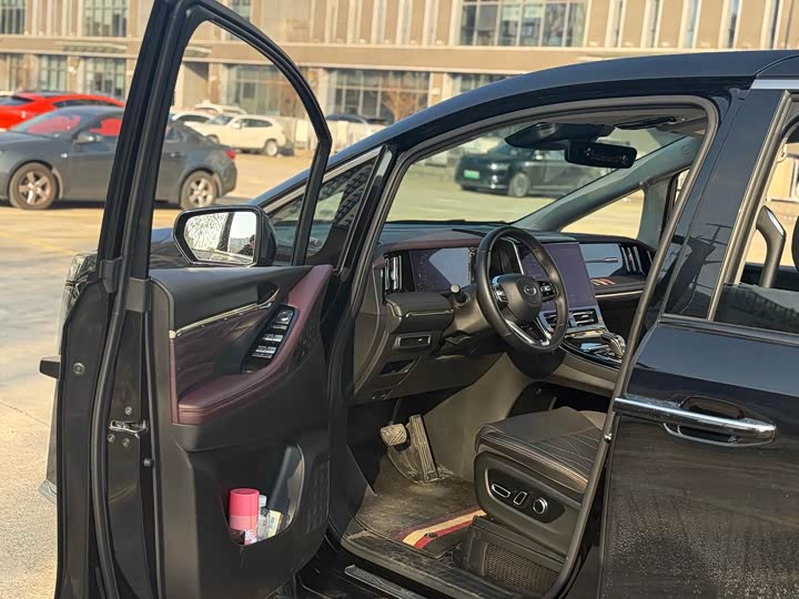 Фото 4 - GAC Trumpchi M8