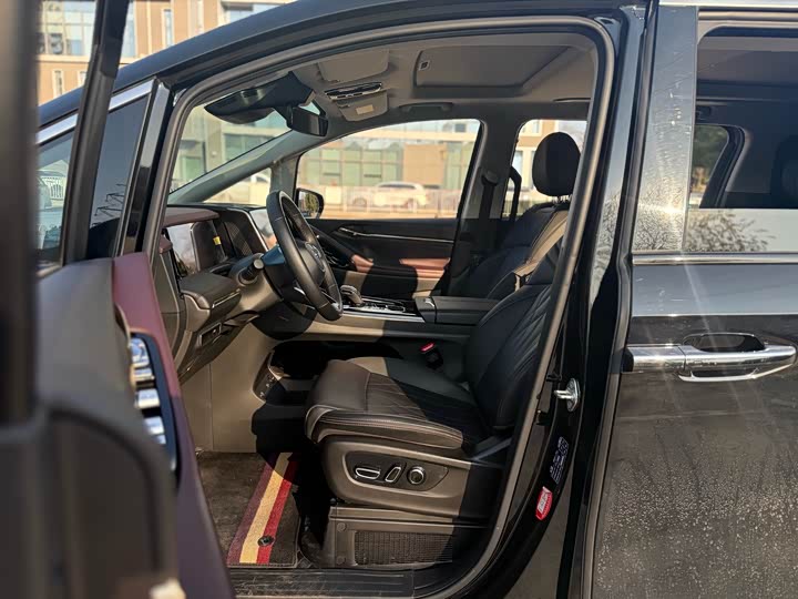 Фото 5 - GAC Trumpchi M8