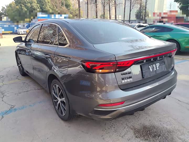 Фото 5 - Geely Emgrand