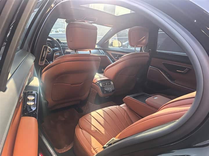 Фото 4 - Mercedes-Benz S-Class