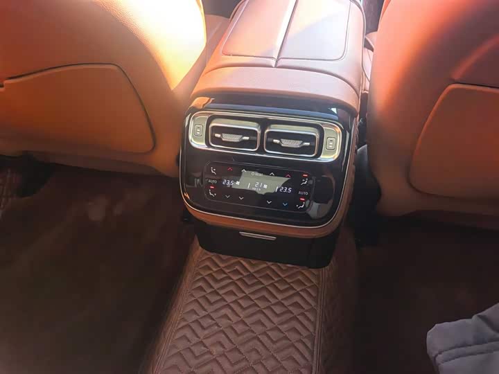 Фото 9 - Mercedes-Benz S-Class