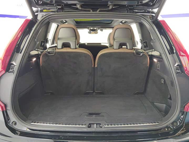 Фото 4 - Volvo XC90