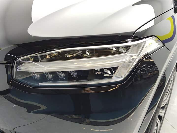 Фото 5 - Volvo XC90