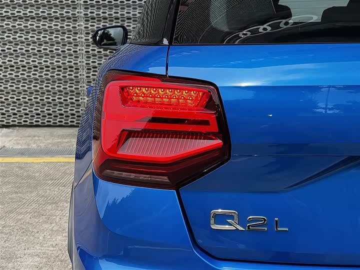 Фото 9 - Audi Q2L