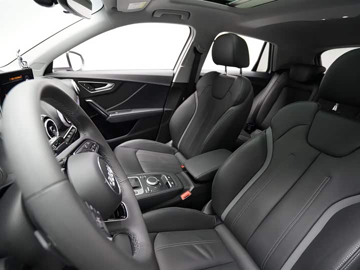 Фото 4 - Audi Q2L