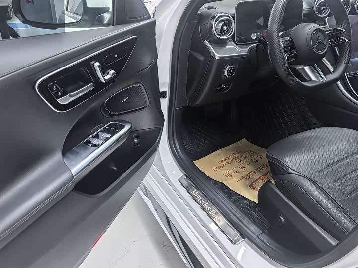 Фото 5 - Mercedes-Benz C-Class