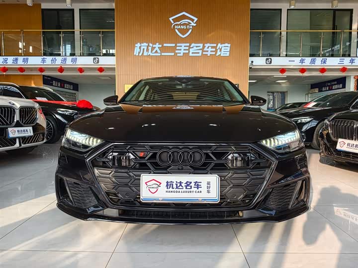 Фото 2 - Audi A7L