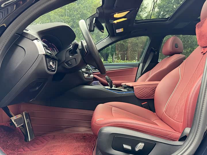 Фото 5 - BMW 5 Series