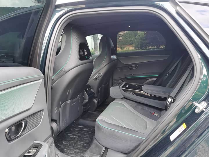 Фото 8 - BYD Han