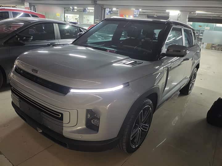 Фото 2 - Geely Icon